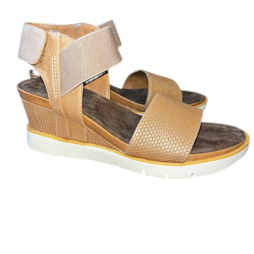 Hocus Pocus Sandals Philo Wedge size 9M